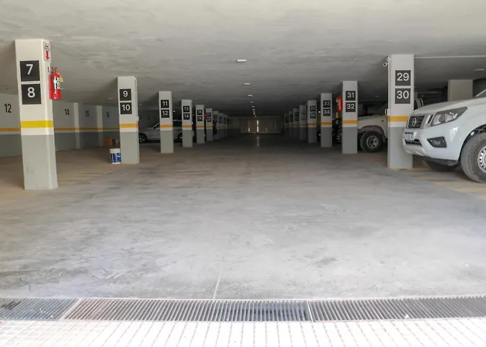 Apart France - Un Dormitorio Con Gim, Piscina Y Estacionamiento